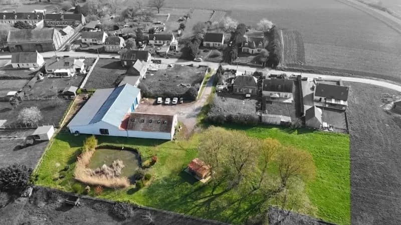 Immeuble 700 m² - Photo 1