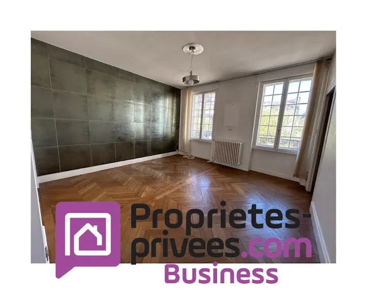 Immeuble 305 m² - Photo 1