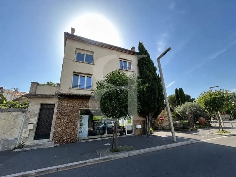 Immeuble de rapport 10 pièces 320 m² - Photo 1