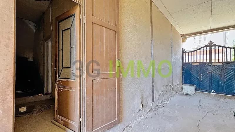 Immeuble 10 pièces 236 m² - Photo 1