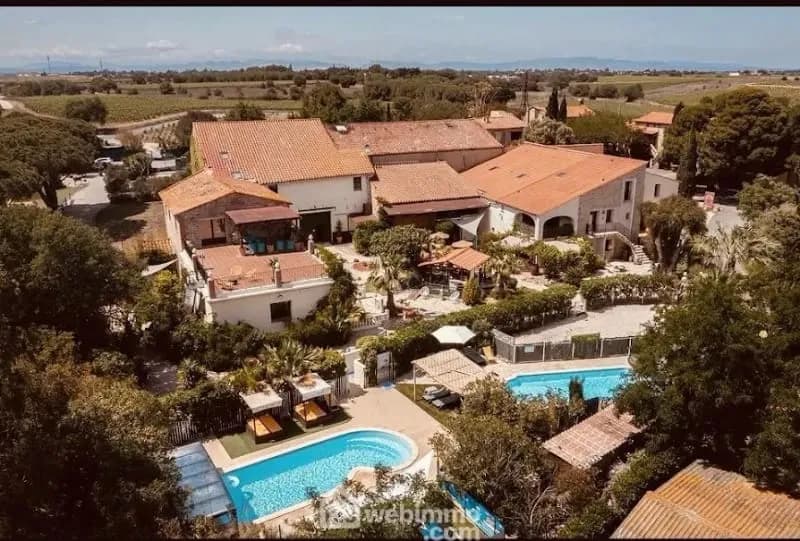Immeuble 24 pièces 765 m² - Photo 1