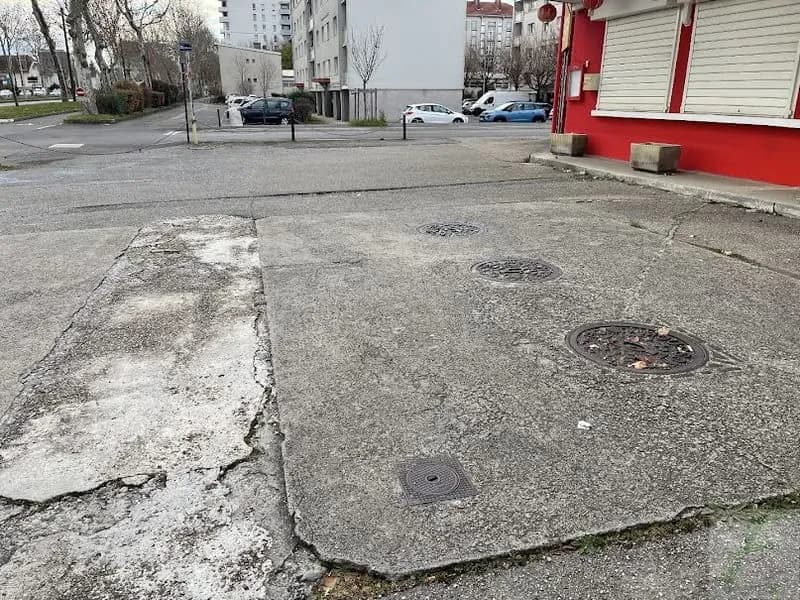 Immeuble 600 m² - Photo 1