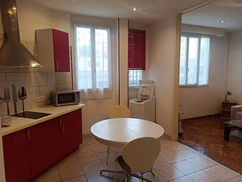 Immeuble 60 m² - Photo 1