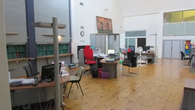 Immeuble 550 m² - Photo 1