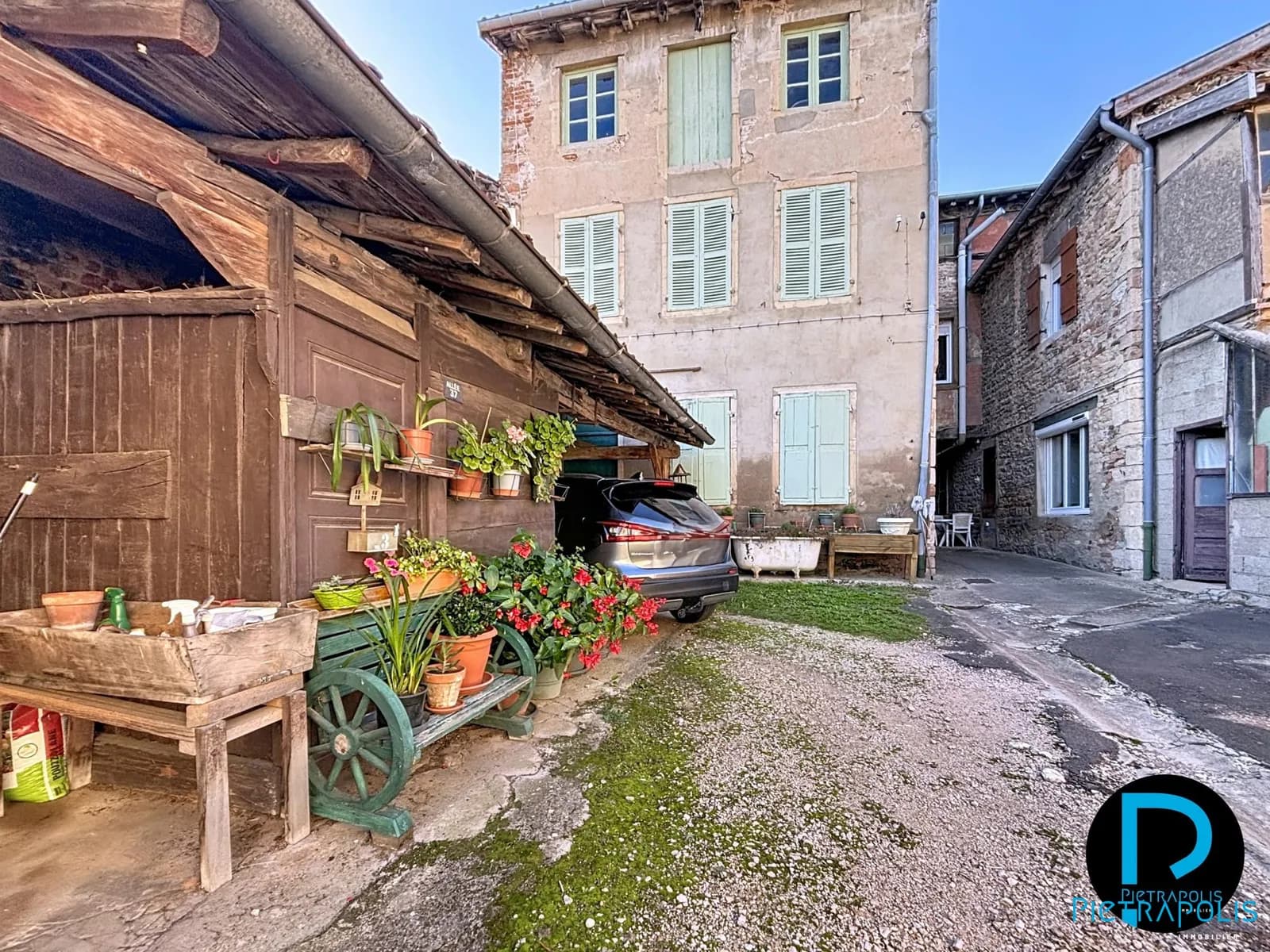 Immeuble 312 m² - Photo 1