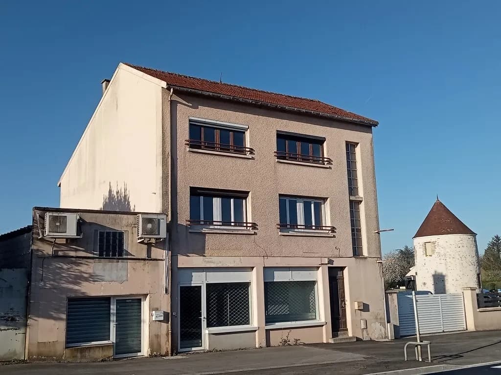 Immeuble 250 m² - Photo 1