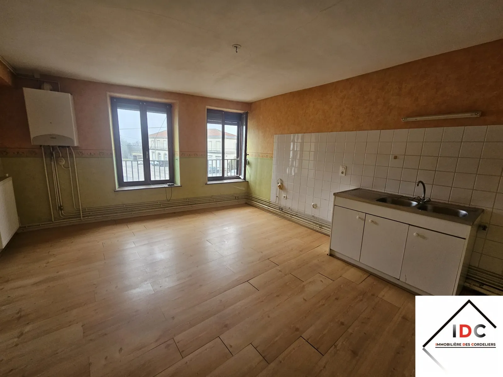 Immeuble 442 m² - Photo 1