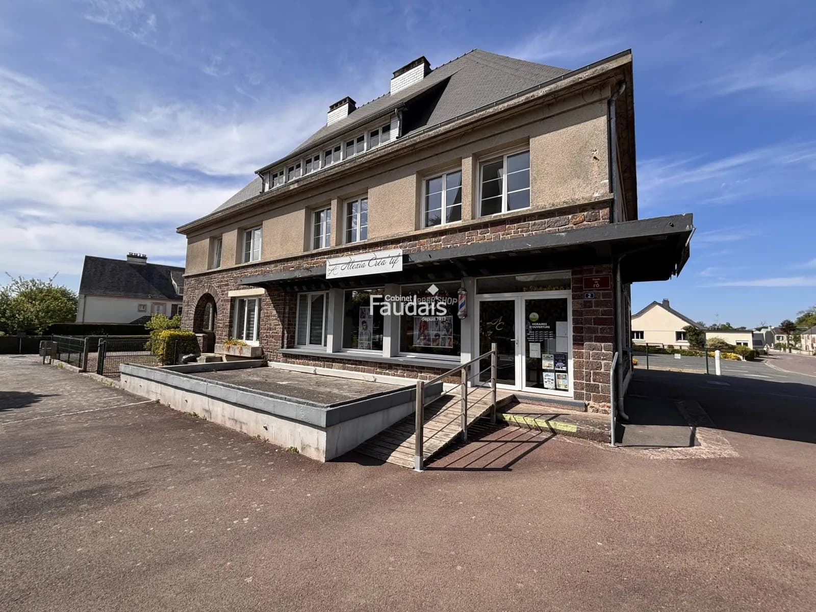 Immeuble de rapport 272 m² - Photo 1
