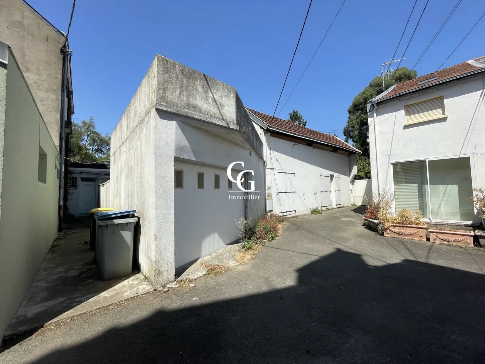 Immeuble 99 m² - Photo 1
