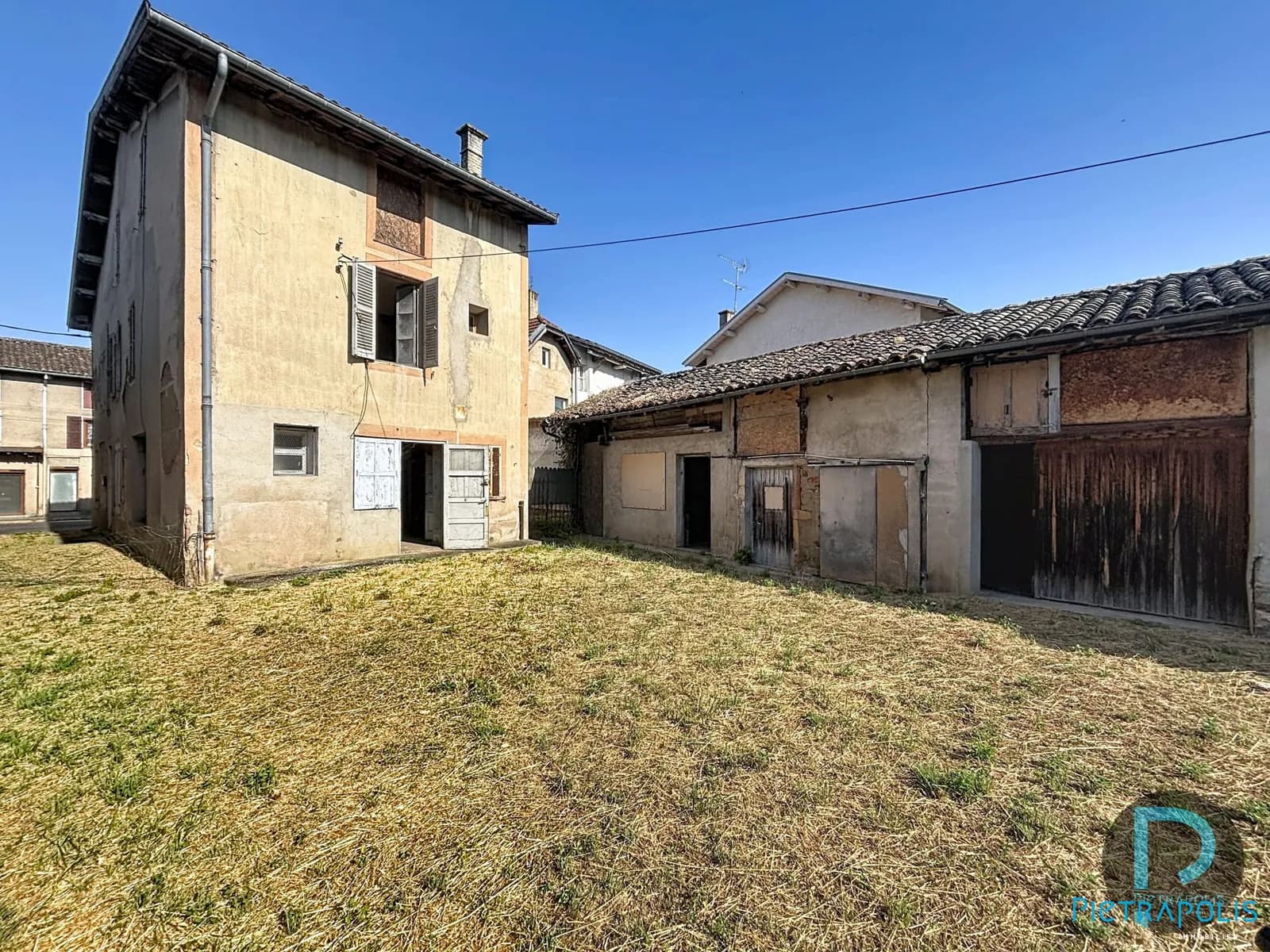 Immeuble 256 m² - Photo 1