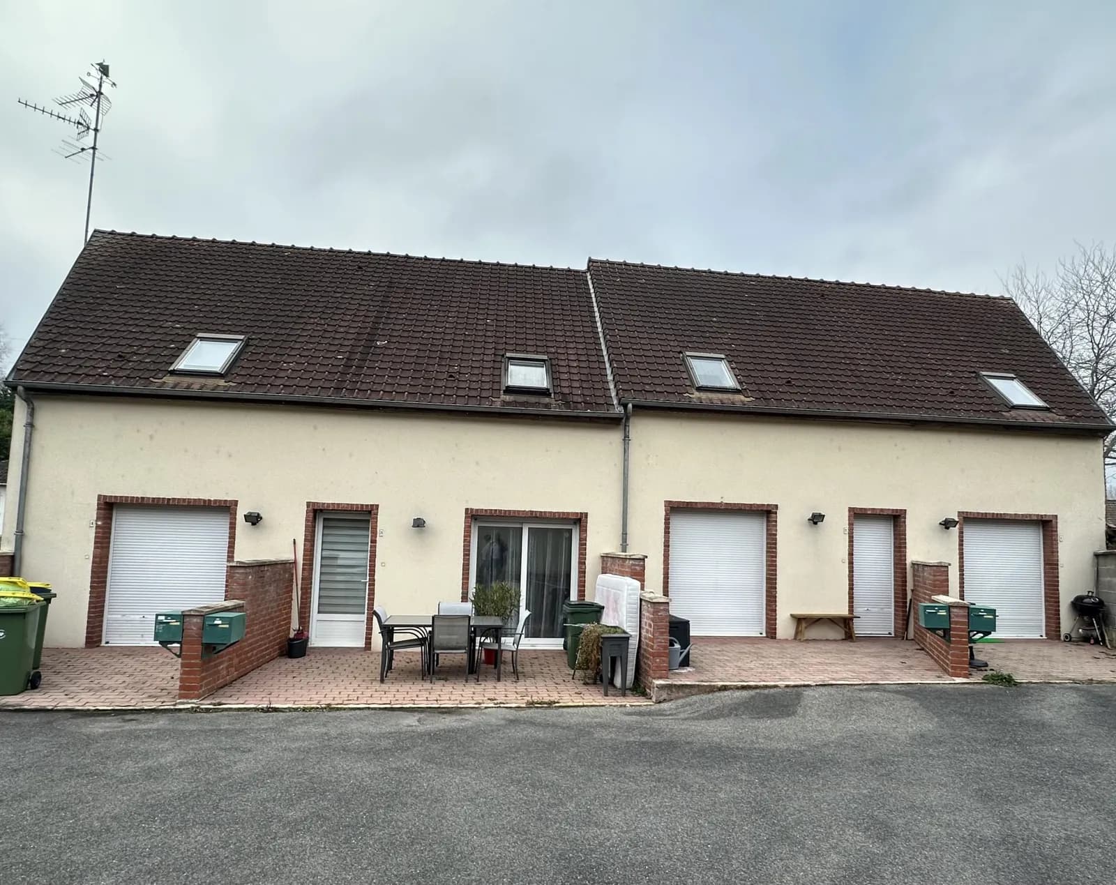 Immeuble 248 m² - Photo 1