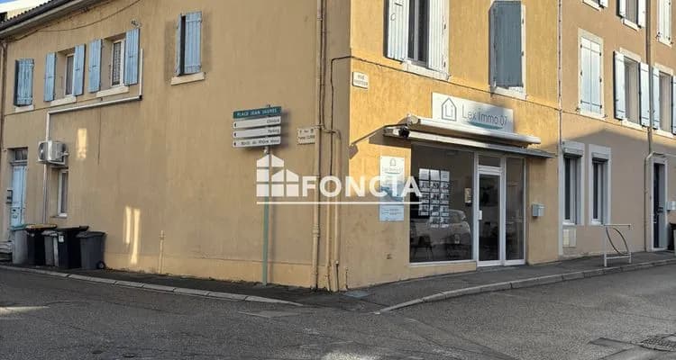 Immeuble 200 m² - Photo 1