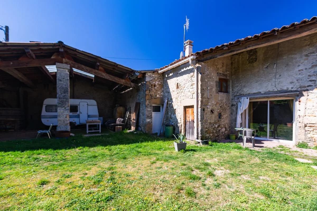 Vends immeuble - Photo 1