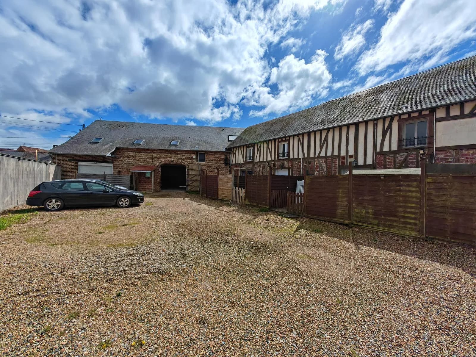 Vends ensemble immobilier - Photo 1