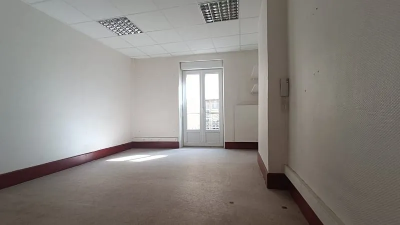 Bel immeuble de rapport - centre ville - fort potentiel locatif - Photo 1