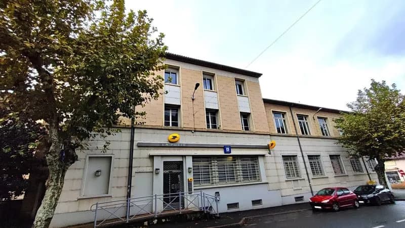 Immeuble La Poste-Decazeville - Photo 1