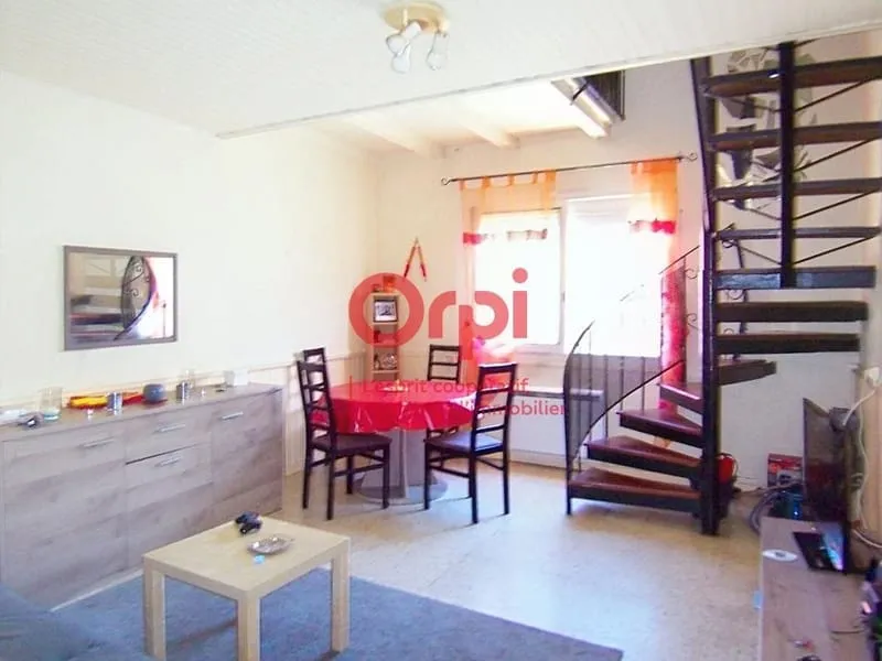 Maison À Vendre - Photo 1