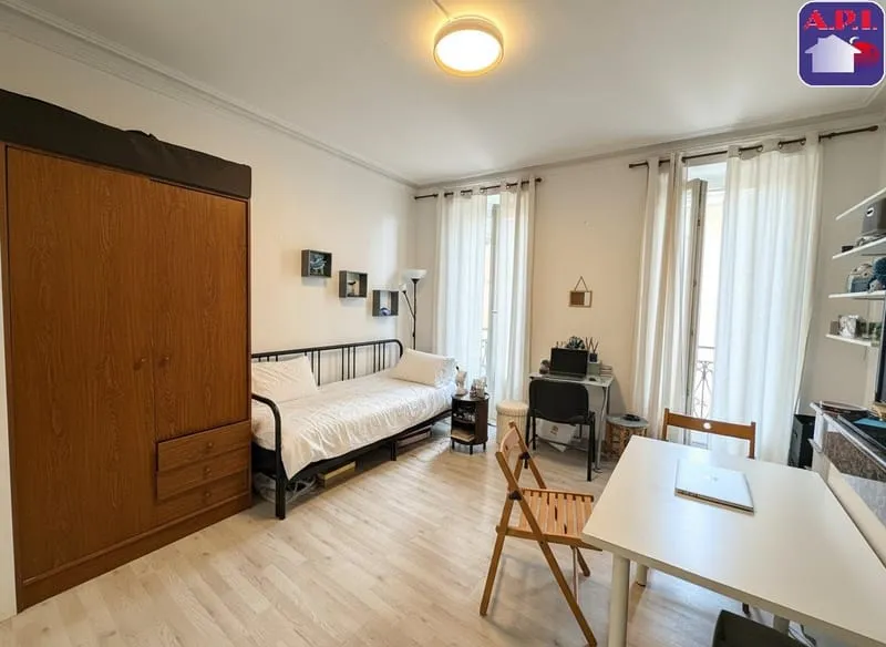Immeuble - Photo 1