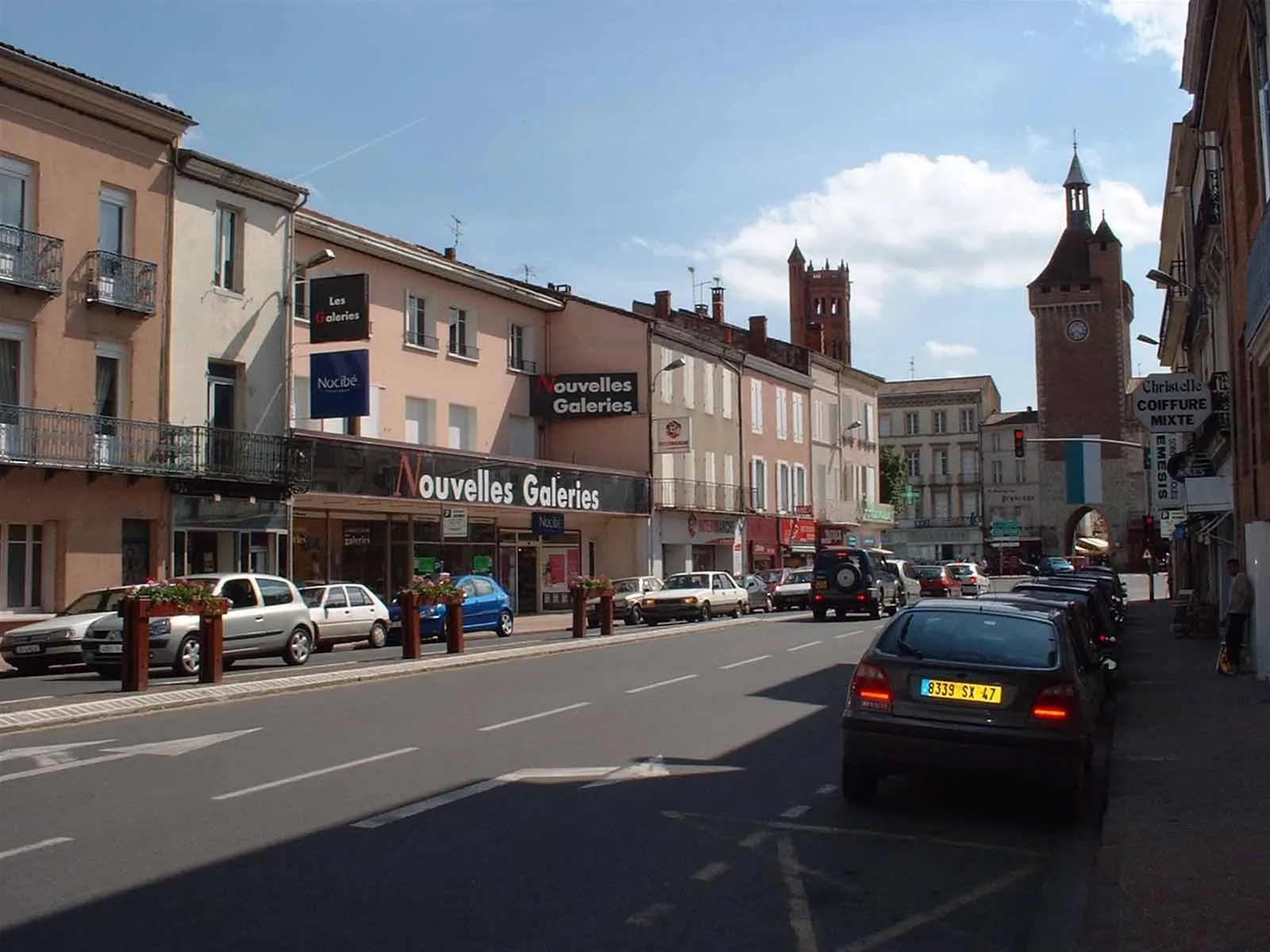 Anciennes Nouvelles Galeries — ensemble immobilier mixte 3 181 m² - Photo 1