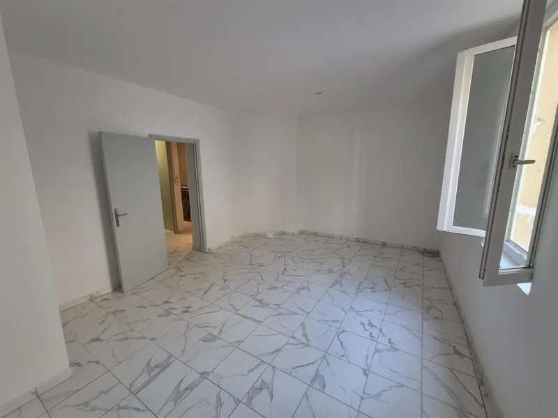 Béziers centre - Immeuble 90m2 - 3 appartements T2 - Photo 1