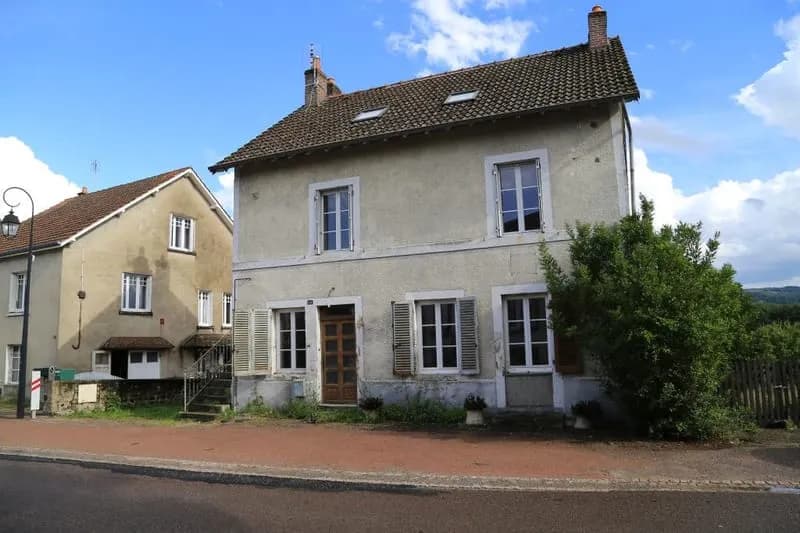 Petit immeuble rénové à vendre en centre bourg - Photo 1