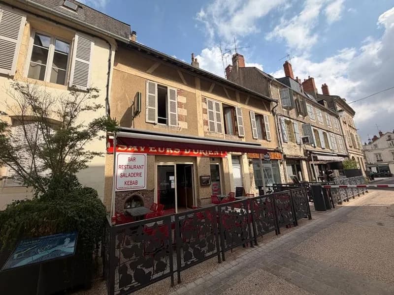 Immeuble de rapport à fort potentiel en plein centre de Nevers - Photo 1