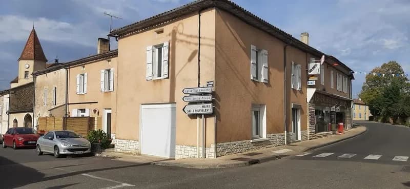 Immeuble de rapport, 3 logements et un local commercial - Photo 1