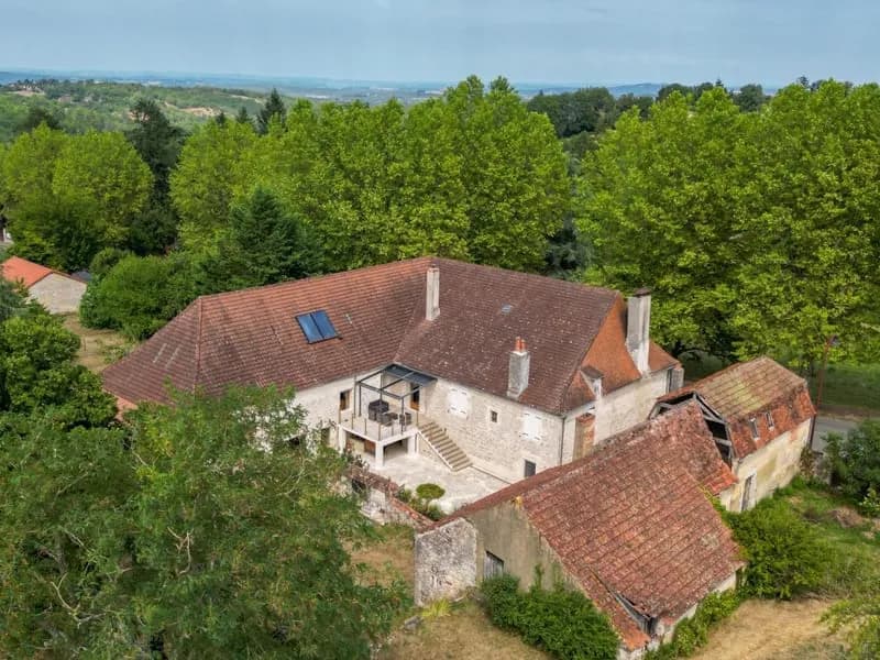 Secteur Gourdon - Bel ensemble immobilier en pierre sur 4ha2 avec piscine proche commerces - Photo 1