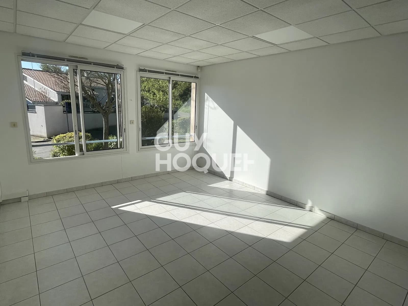 Immeuble à vendre de 358 m² - Photo 1
