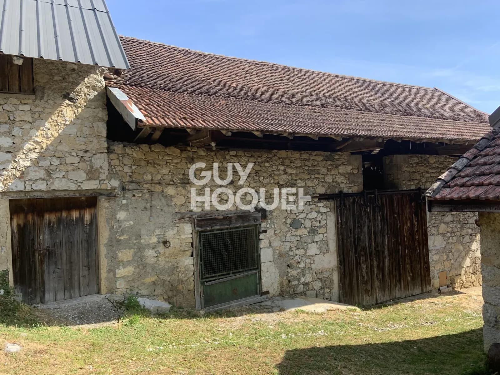 Ensemble immobilier à rénover - Photo 1