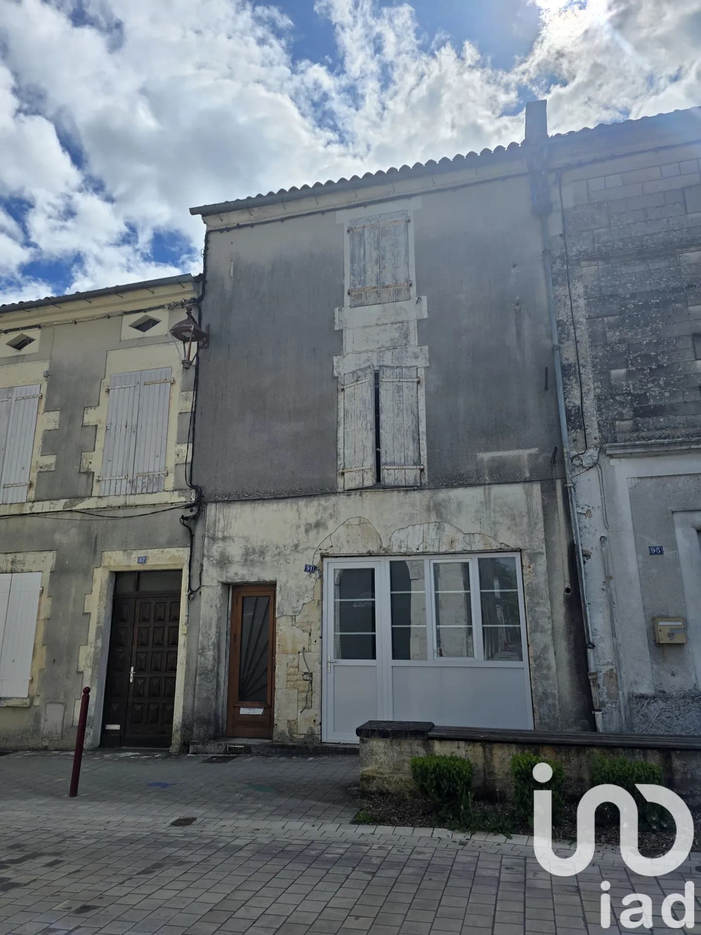 Immeuble 95 m² - Photo 1