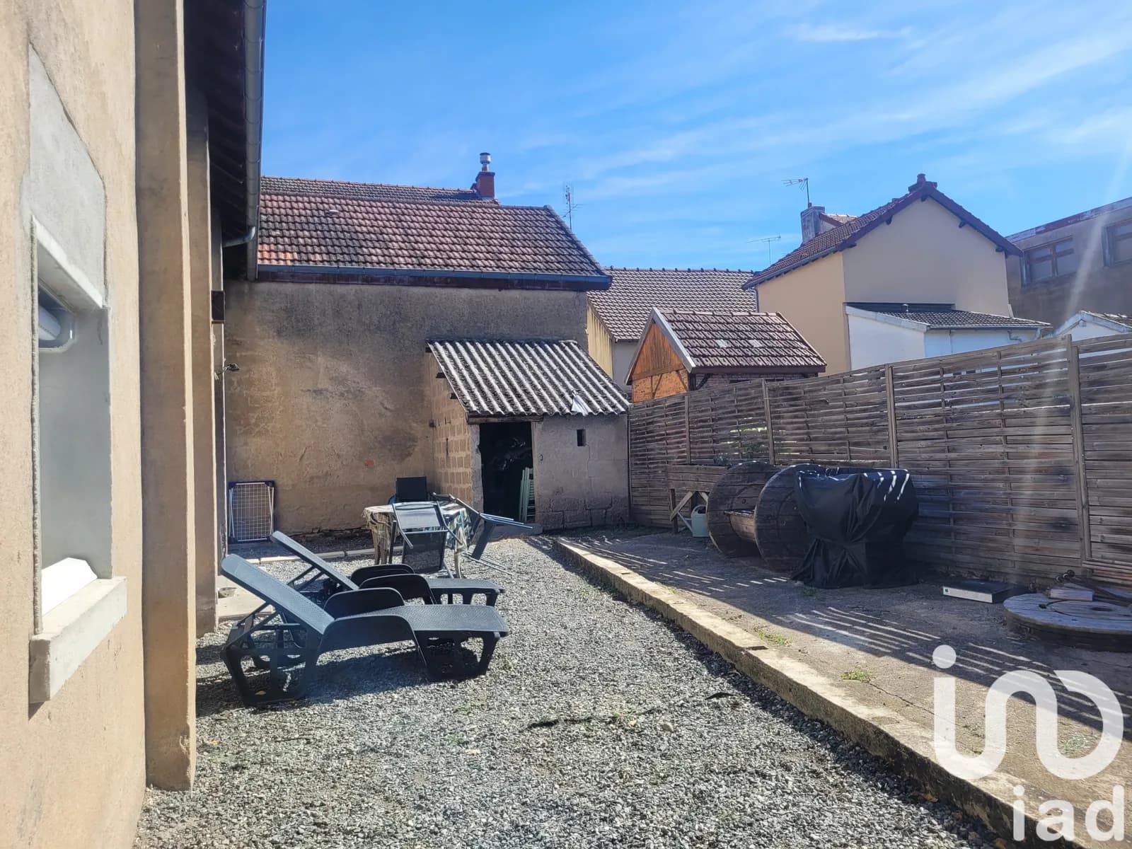 Immeuble 181 m² - Photo 1