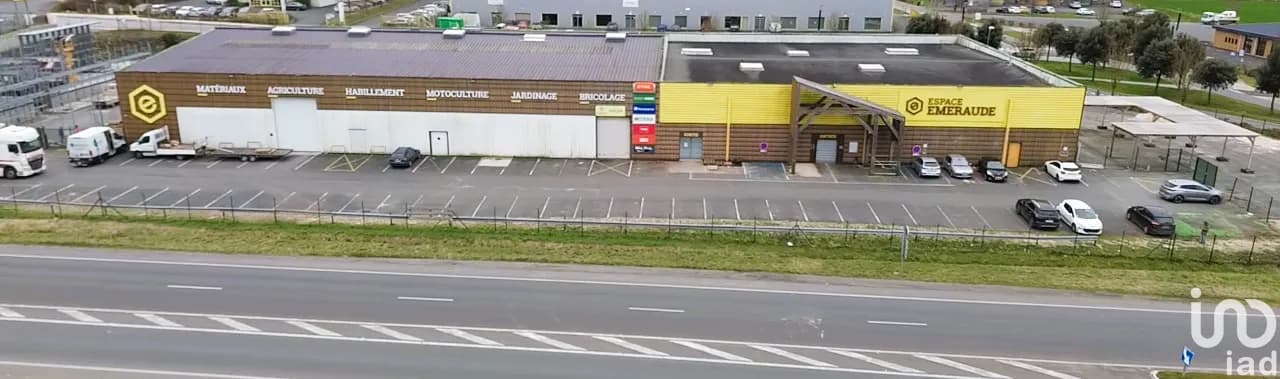 Immeuble 3150 m² - Photo 1