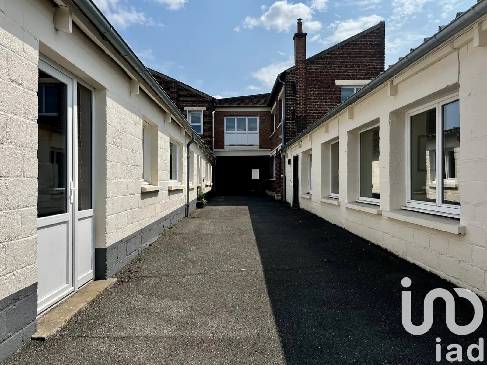 Immeuble 550 m² - Photo 1