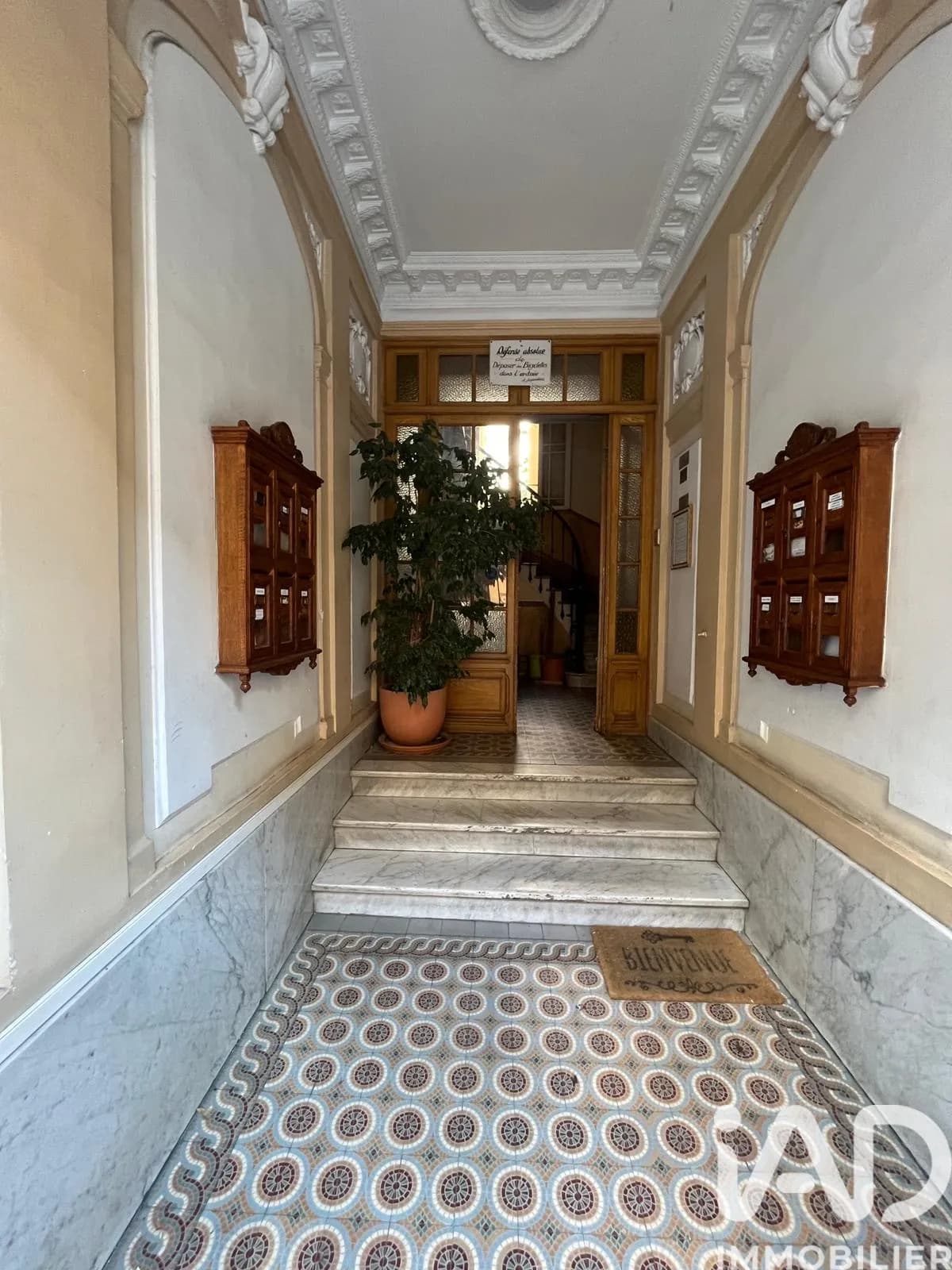 Immeuble 710 m² - Photo 1