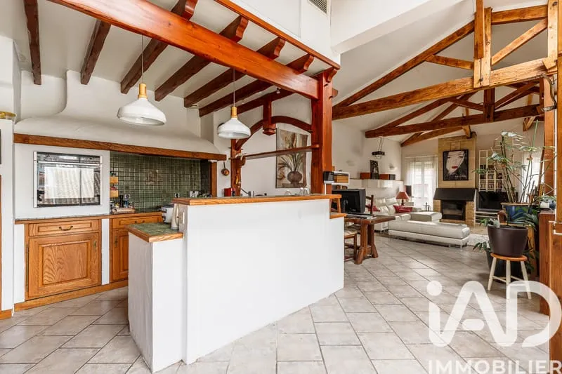 Immeuble 205 m² - Photo 1