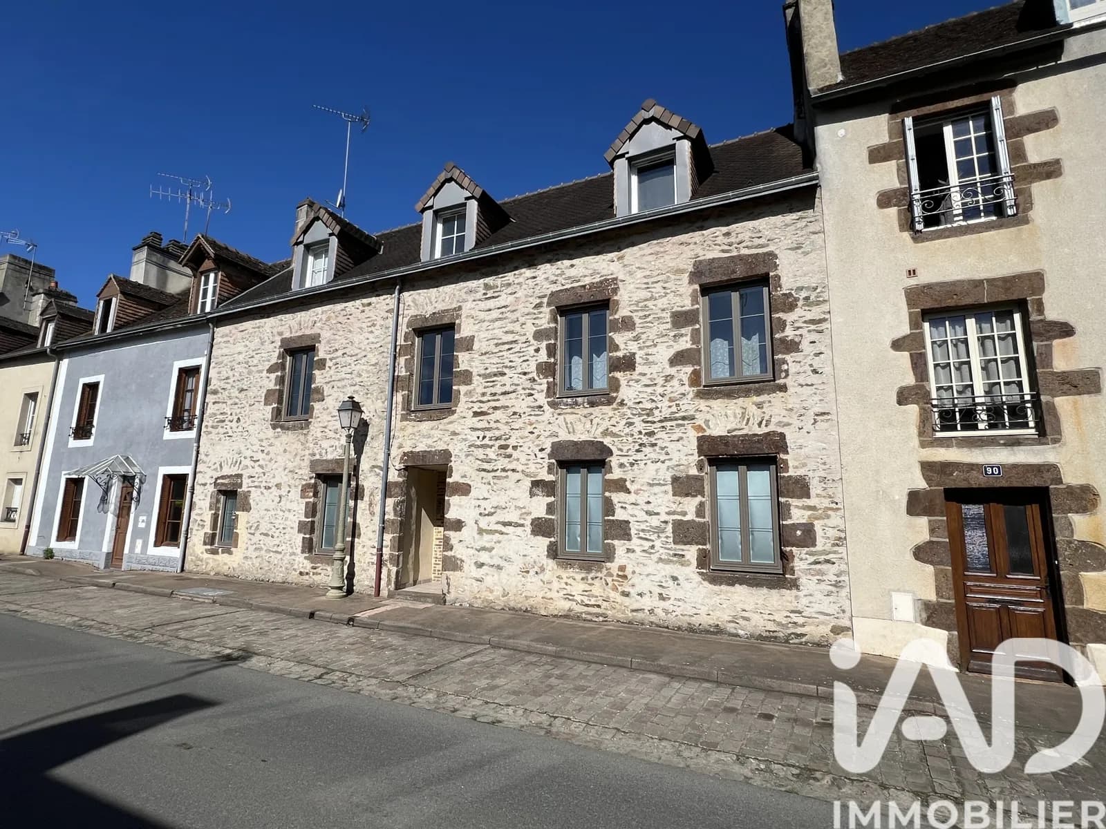 Immeuble 148 m² - Photo 1