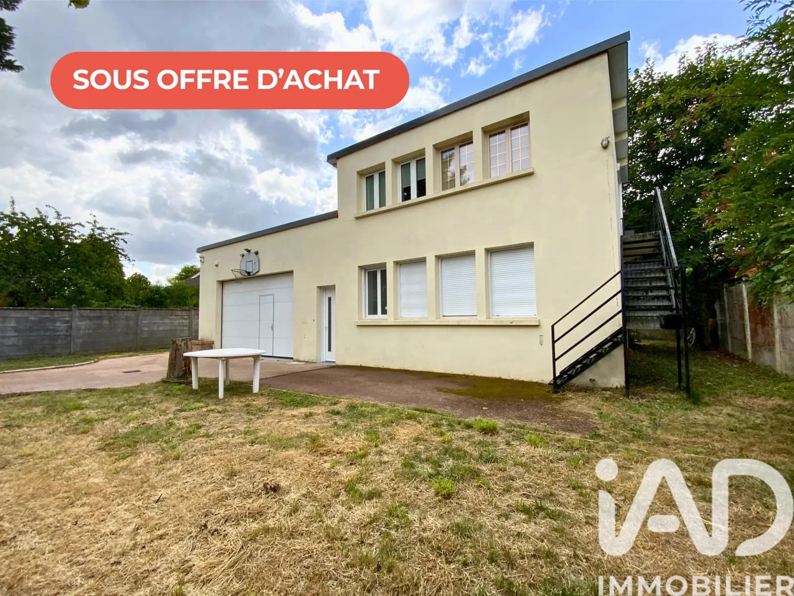 Immeuble 150 m² - Photo 1