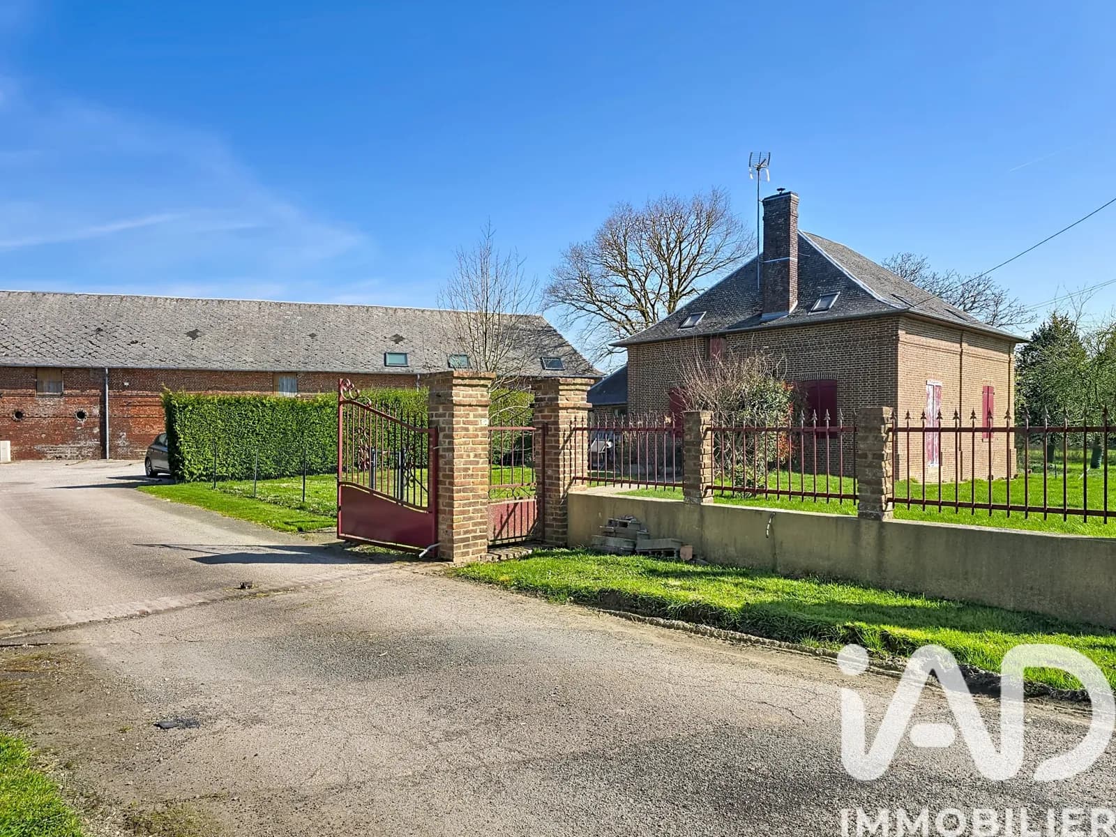 Immeuble 286 m² - Photo 1