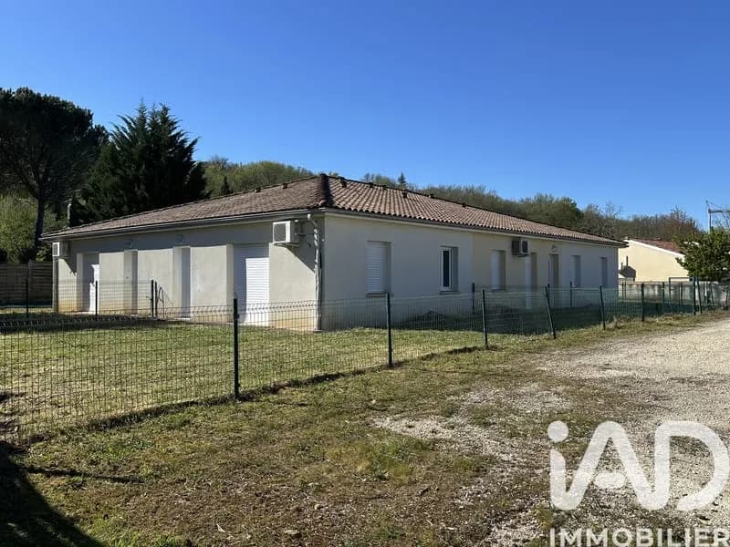 Ensemble immobilier 270 m² - Photo 1