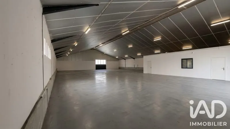 Immeuble 680 m² - Photo 1