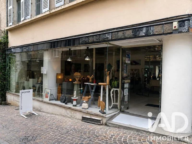 Immeuble 380 m² - Photo 1
