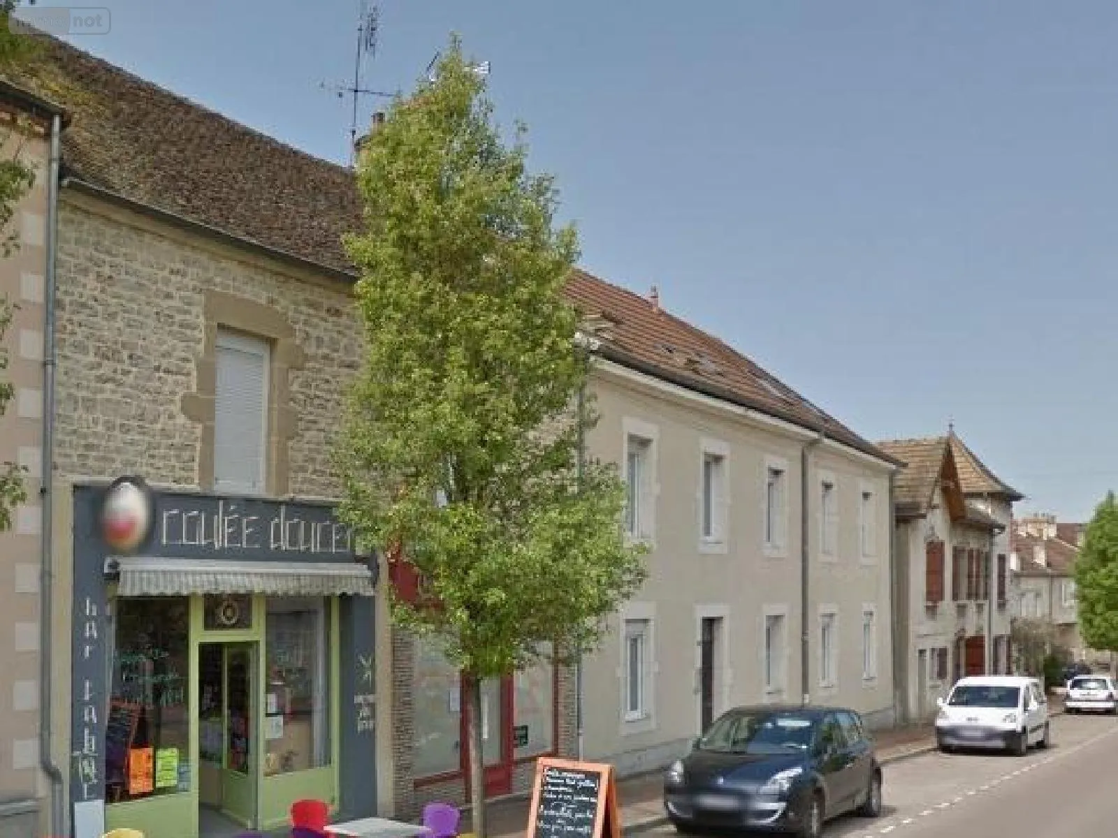 Immeuble - Photo 1