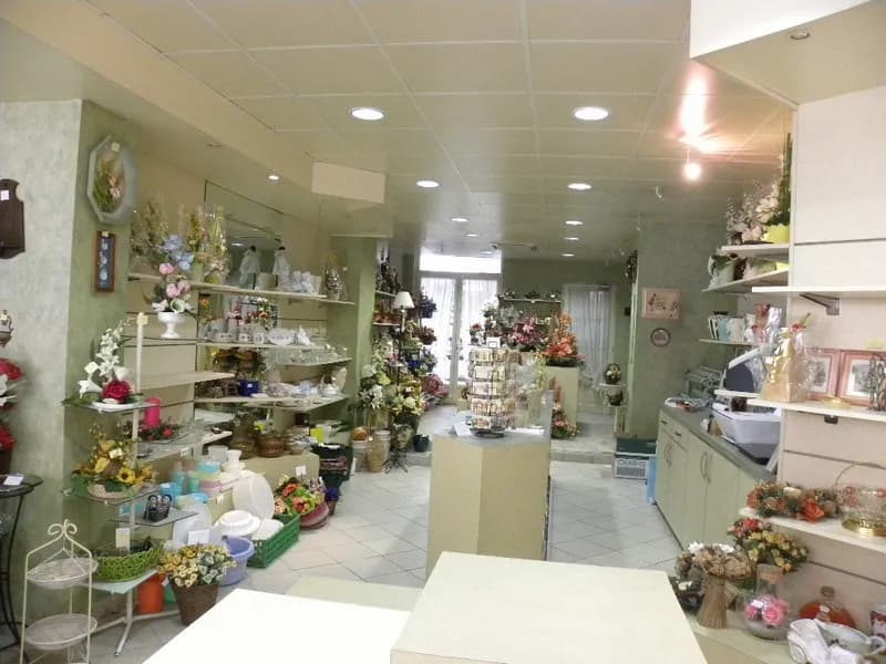 Immeuble de rapport 370 m² - Photo 1