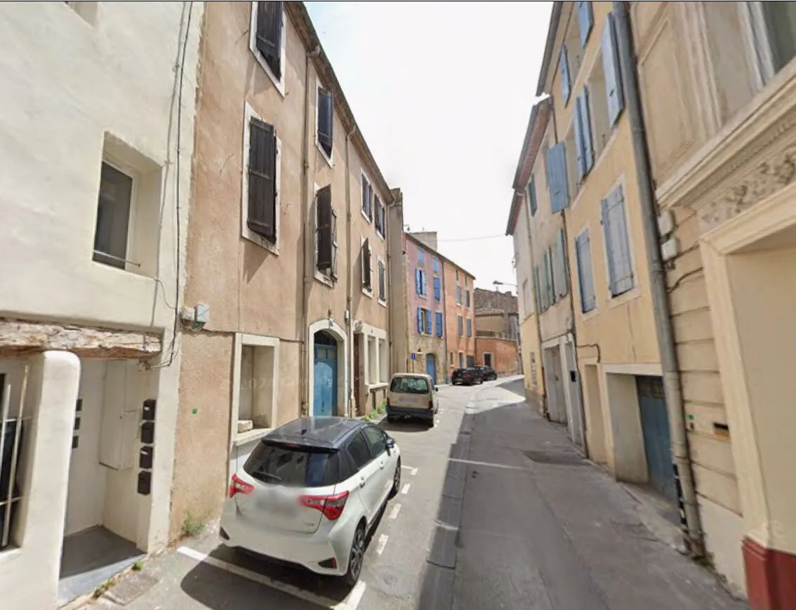 Immeuble de rapport Narbonne, 5 lots (1 garage 90m², 1T2, 1 T4 et 2 T3) - Photo 1