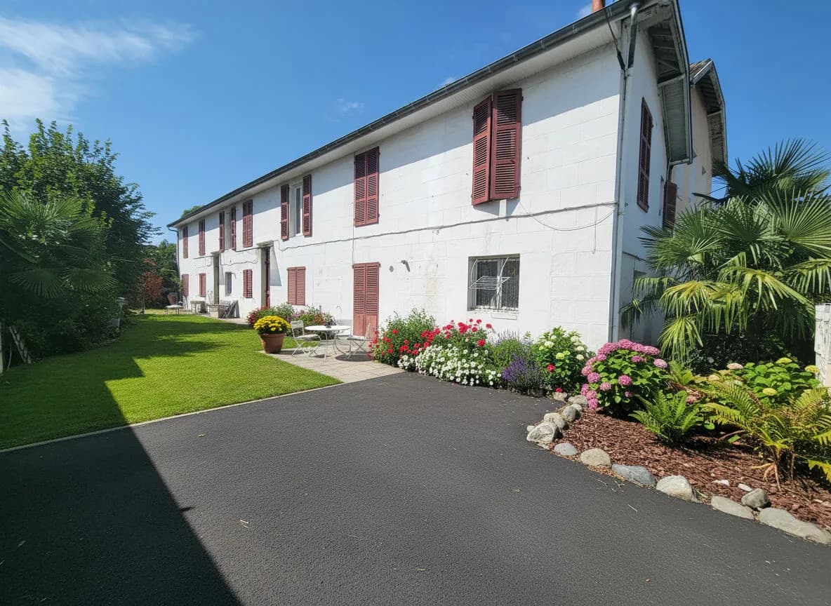 IMMEUBLE 4 APPARTEMENTS QUARTIER SAINT JOSEPH PAU - Photo 1