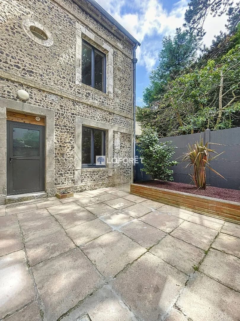Immeuble 250 m² - Photo 1
