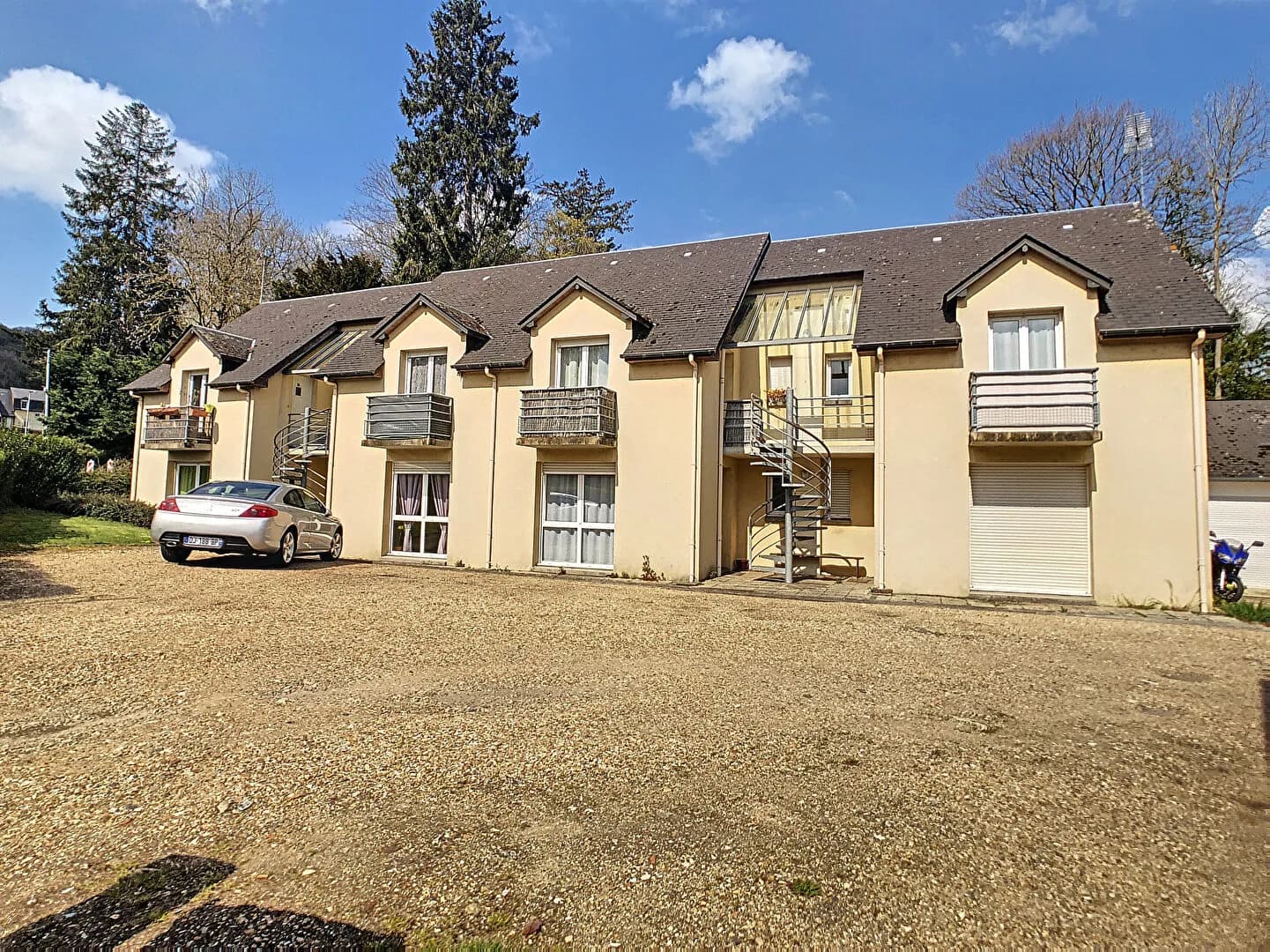 Immeuble de rapport 22 pièces 285 m² - Photo 1