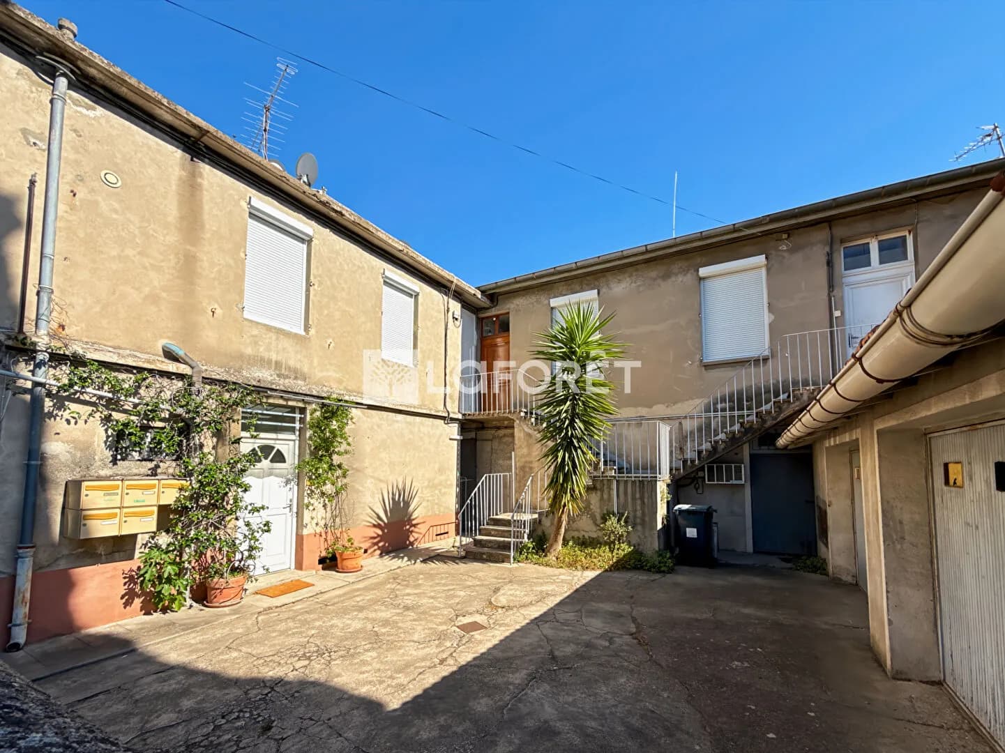 Immeuble 11 pièces 200 m² - Photo 1