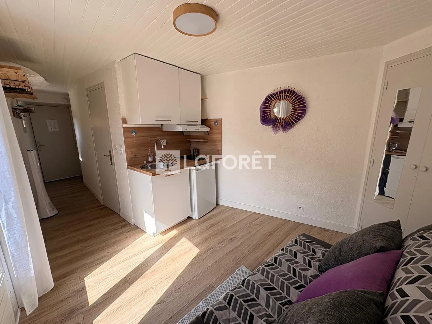Immeuble de rapport 1 pièce 72 m² - Photo 1